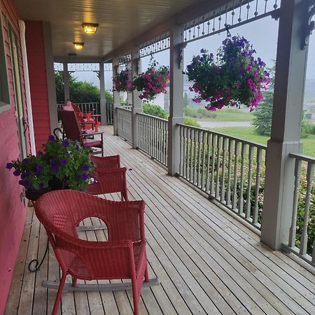 Cranberry Cove Inn Louisbourg Exterior photo